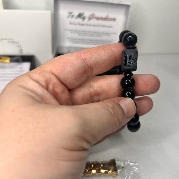 Accessories Lot - Picture 3 of 8